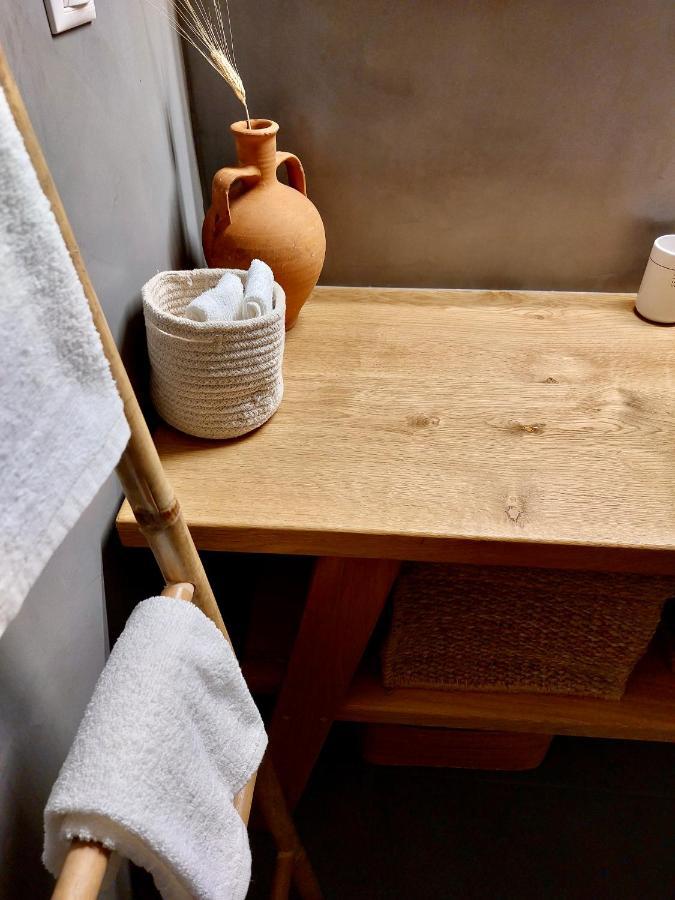 Christina-Anna Athens City Center Walking Distance To Everywhere And Acropolis, In One Of The Most Favorable Locations By National Gardens And Zoo, Hellenic Parliament In Syntagma And Stylish Exquisite Kolonaki Cozy Renovated Apartment المظهر الخارجي الصورة