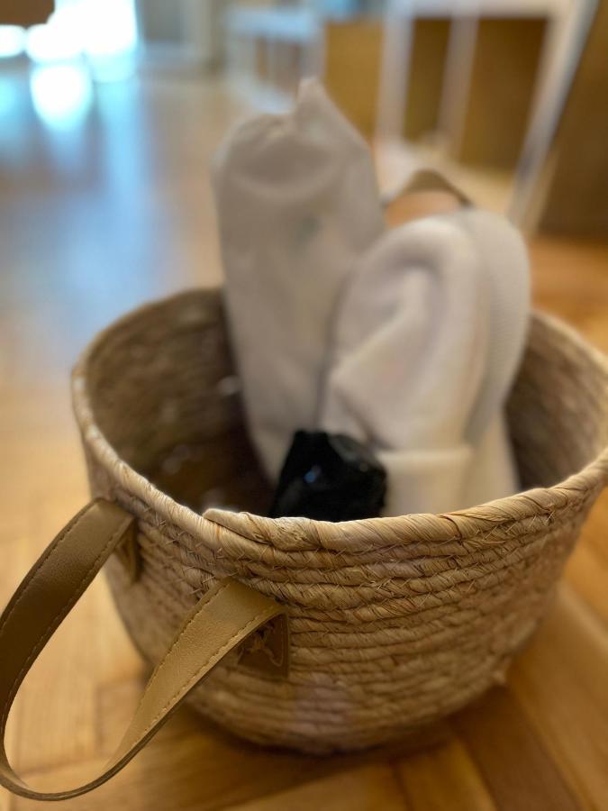 Christina-Anna Athens City Center Walking Distance To Everywhere And Acropolis, In One Of The Most Favorable Locations By National Gardens And Zoo, Hellenic Parliament In Syntagma And Stylish Exquisite Kolonaki Cozy Renovated Apartment المظهر الخارجي الصورة