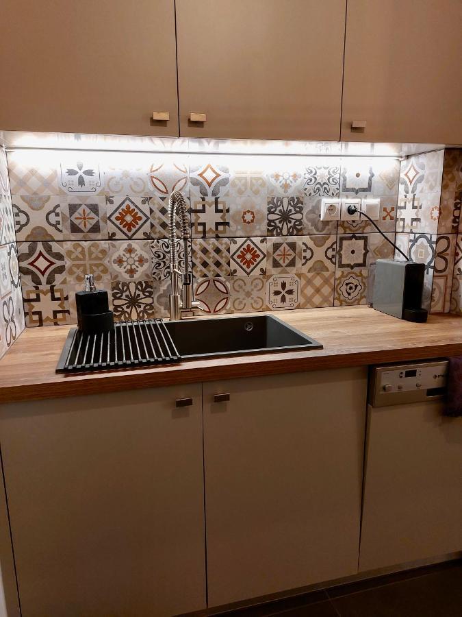 Christina-Anna Athens City Center Walking Distance To Everywhere And Acropolis, In One Of The Most Favorable Locations By National Gardens And Zoo, Hellenic Parliament In Syntagma And Stylish Exquisite Kolonaki Cozy Renovated Apartment المظهر الخارجي الصورة