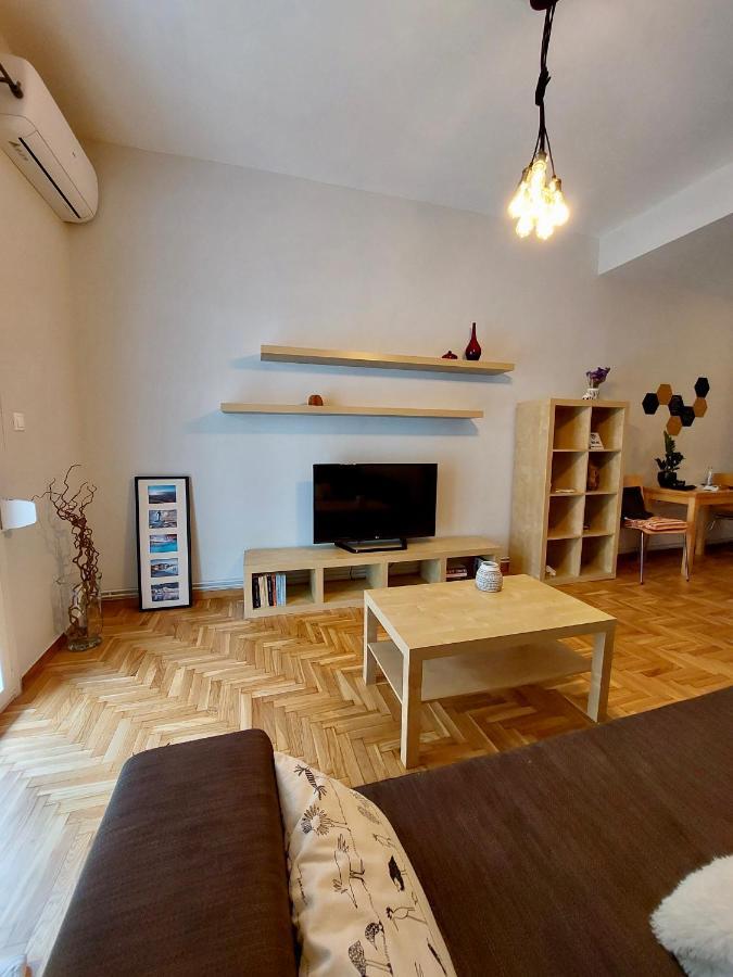 Christina-Anna Athens City Center Walking Distance To Everywhere And Acropolis, In One Of The Most Favorable Locations By National Gardens And Zoo, Hellenic Parliament In Syntagma And Stylish Exquisite Kolonaki Cozy Renovated Apartment المظهر الخارجي الصورة