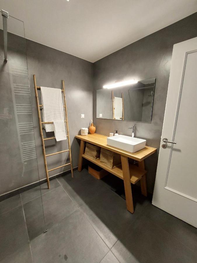 Christina-Anna Athens City Center Walking Distance To Everywhere And Acropolis, In One Of The Most Favorable Locations By National Gardens And Zoo, Hellenic Parliament In Syntagma And Stylish Exquisite Kolonaki Cozy Renovated Apartment المظهر الخارجي الصورة